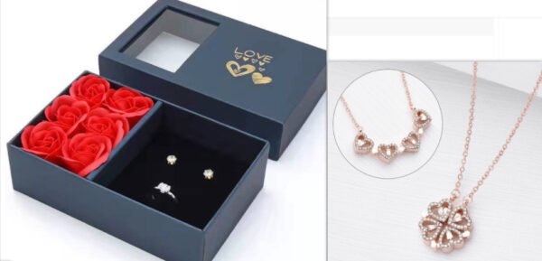 Retro Heart Four Leaf Clover Pendant Necklace – Women’s Openable Choker..